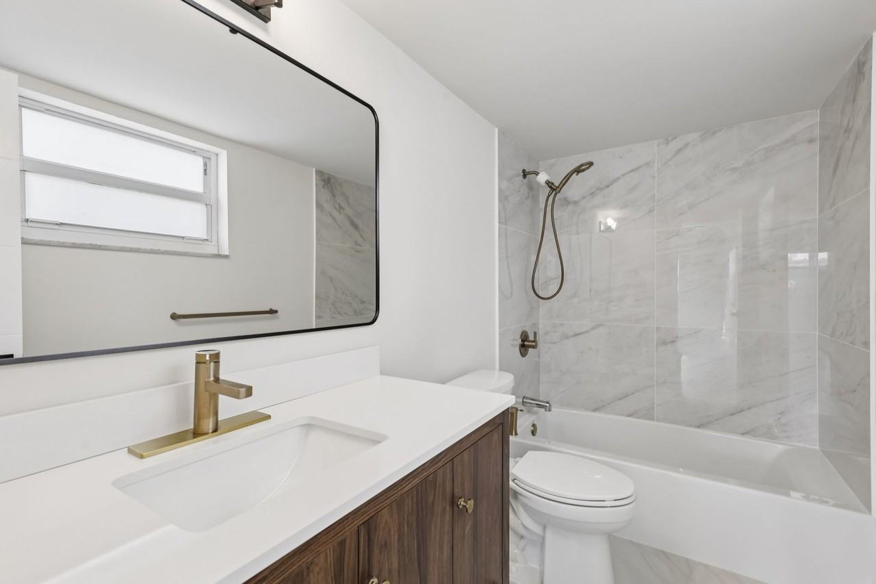 The Oaks Apartments - Photo 4 of 50