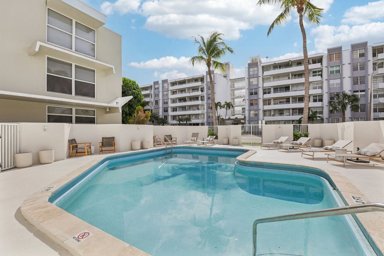 The Oaks Apartments - Photo 5 of 50