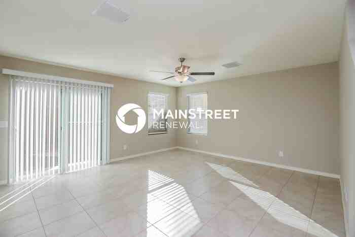 8227 W Odeum Ln - Photo 2 of 17