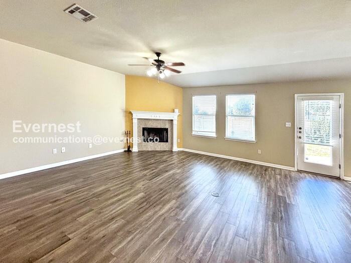 1208 Willowbrook Dr - Photo 5 of 26