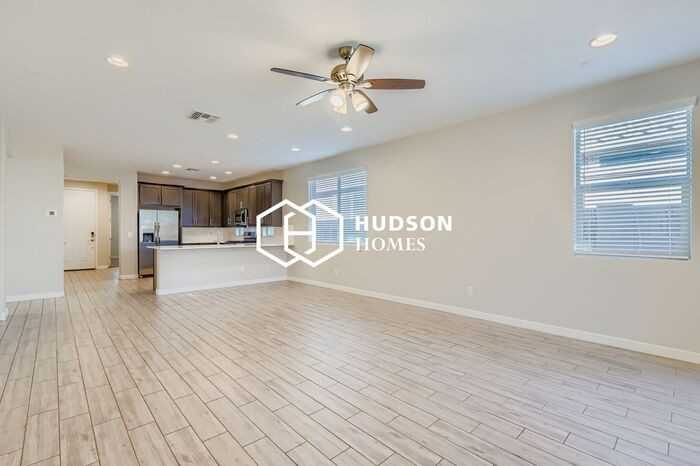 6319 W Warner St - Photo 5 of 31