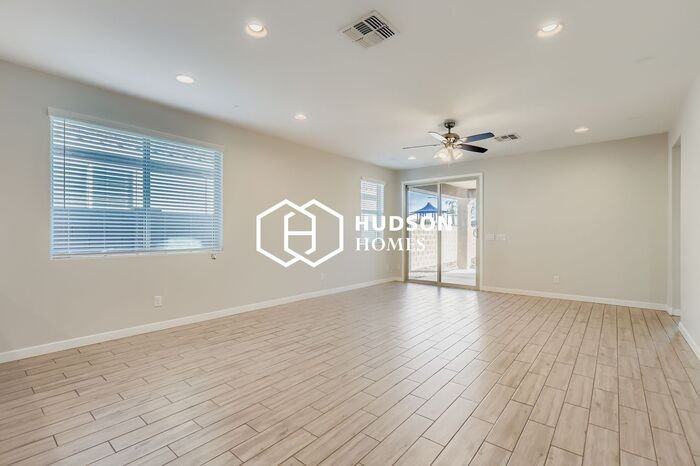 6319 W Warner St - Photo 6 of 31