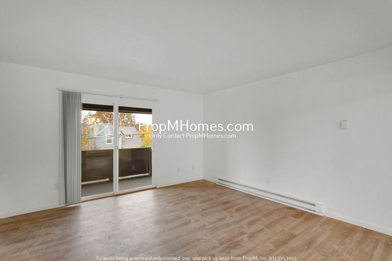 716 9th Street - Photo 4 of 22