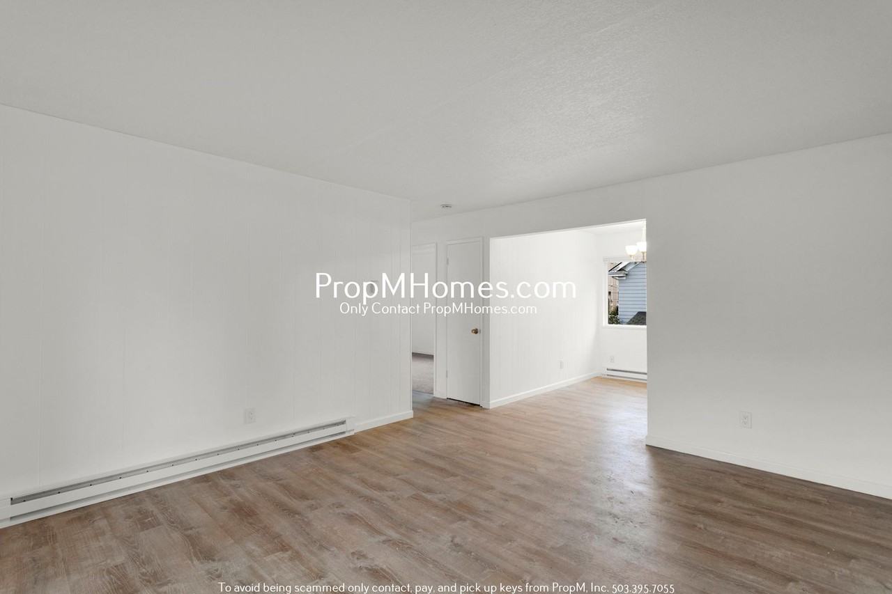 716 9th Street - Photo 5 of 22