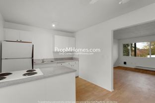 718 9th St - Photo 1 of 1