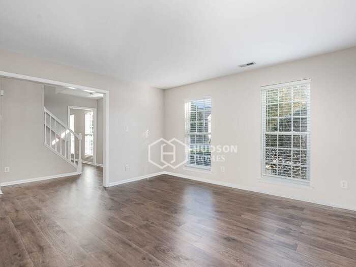 10926 Harmony Glen Court - Photo 5 of 29