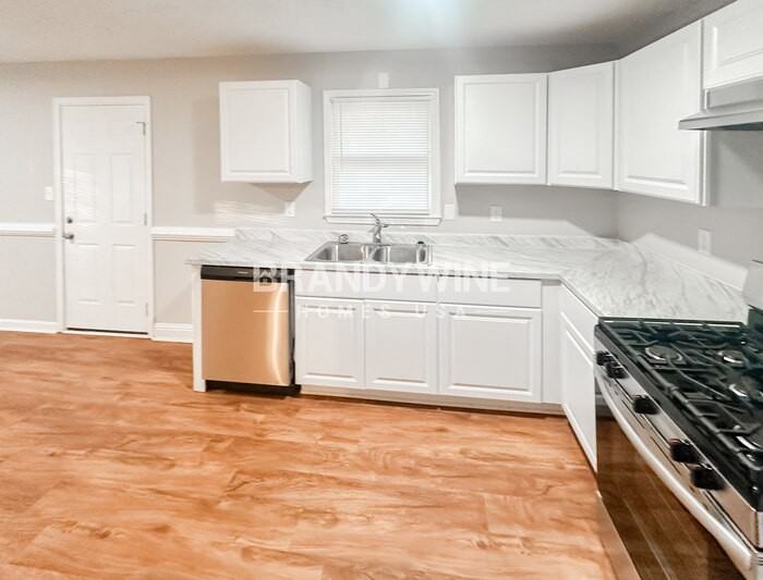 108 Wesley Mill Rdg - Photo 6 of 26