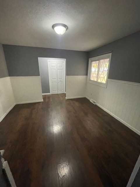 183 Yoder Boulevard - Photo 4 of 15