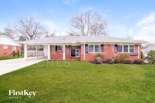 240 Palaside Dr Ne - Photo 1 of 1