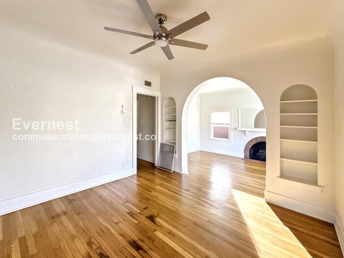 934 E 7th St - Photo 7 of 25