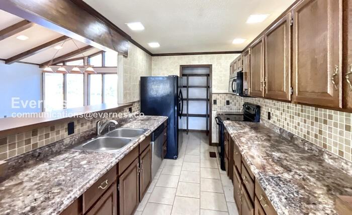 7453 Twin Brook Dr - Photo 2 of 20