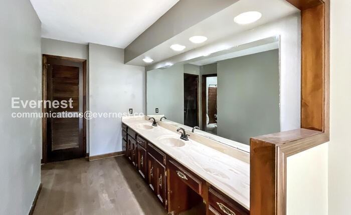 7453 Twin Brook Dr - Photo 7 of 20