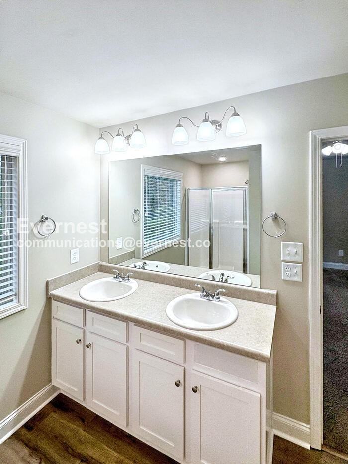 130 Mandy Lane - Photo 7 of 32