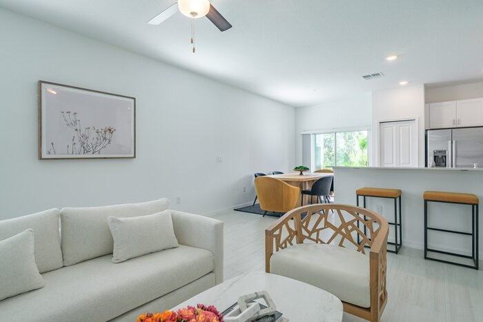 5017 Capri Harbor Dr - Photo 3 of 45