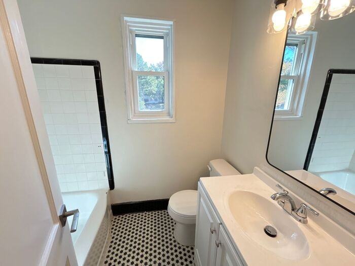 4600 Fort Jackson Blvd #215 - Photo 6 of 7