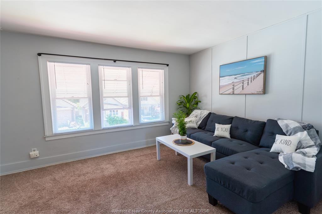 1664 Goyeau St Uppr - Photo 2 of 10