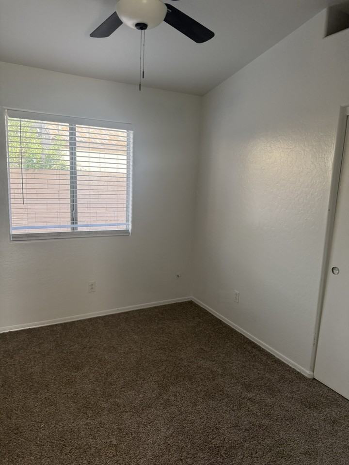 7012 W Keim Dr - Photo 2 of 11