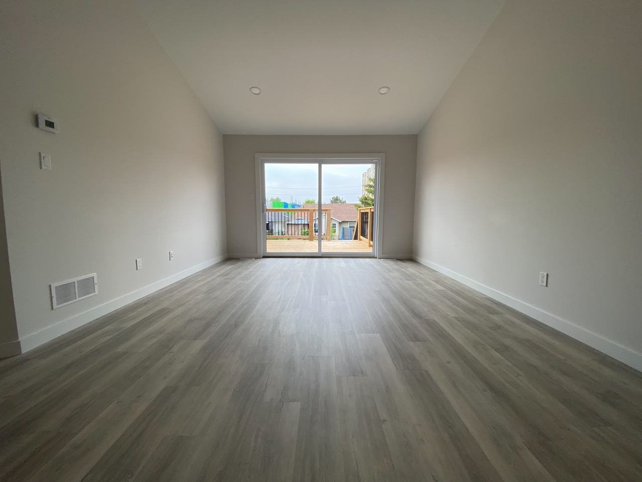 11 Clara Crescent - Photo 3 of 7