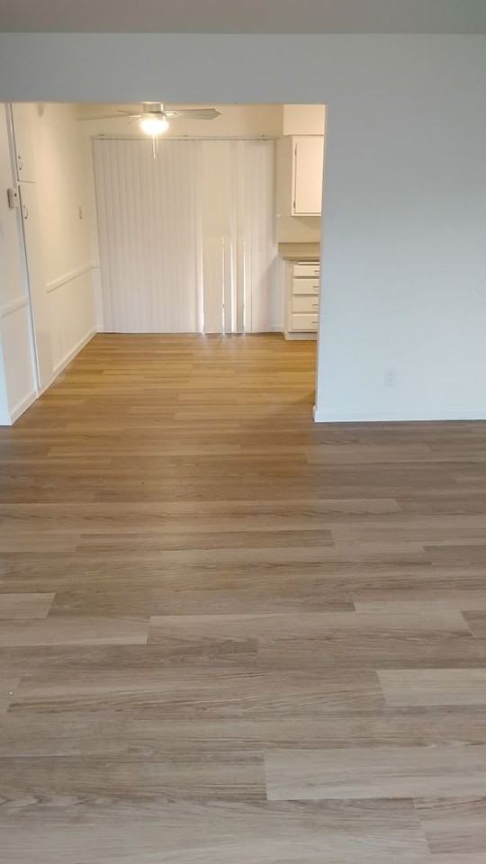 Coloma Garden Apartments - Photo 6 of 14