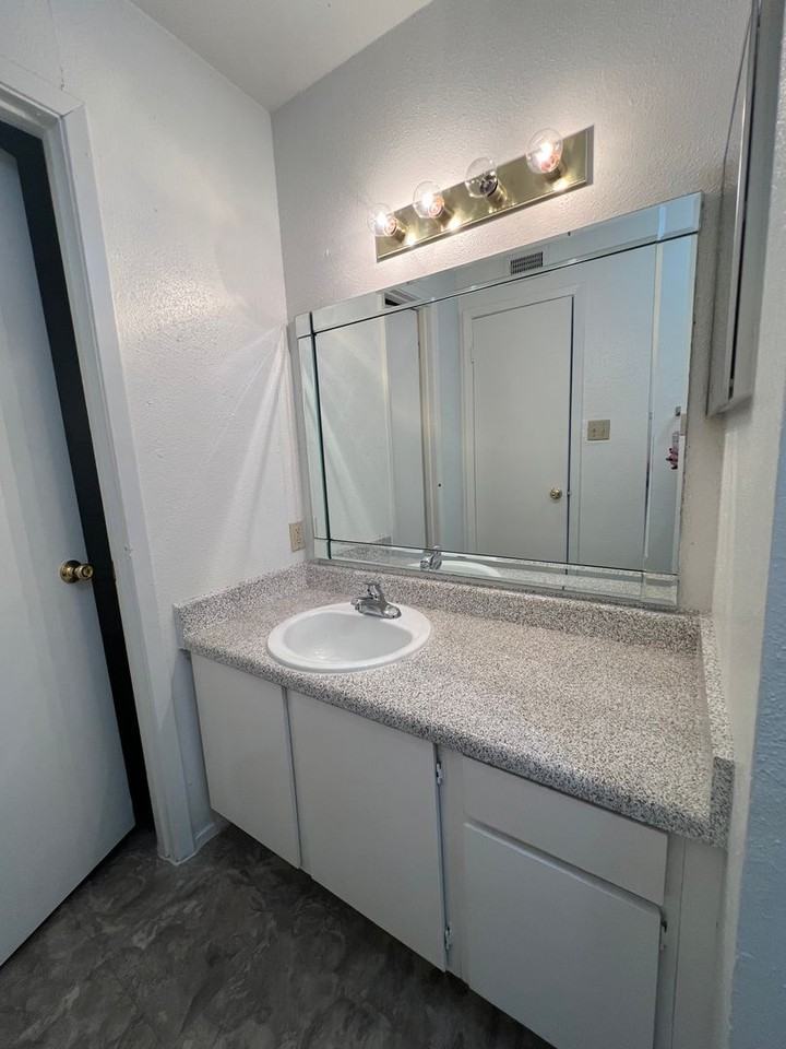 Cypresswood Apartments - Photo 5 of 14