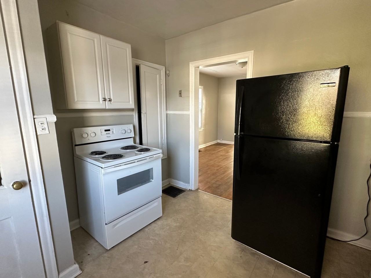 1520 W Jackson St - Photo 4 of 11