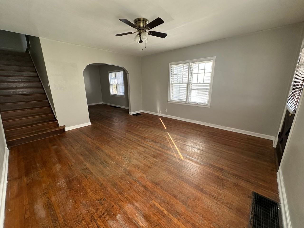 1520 W Jackson St - Photo 7 of 11