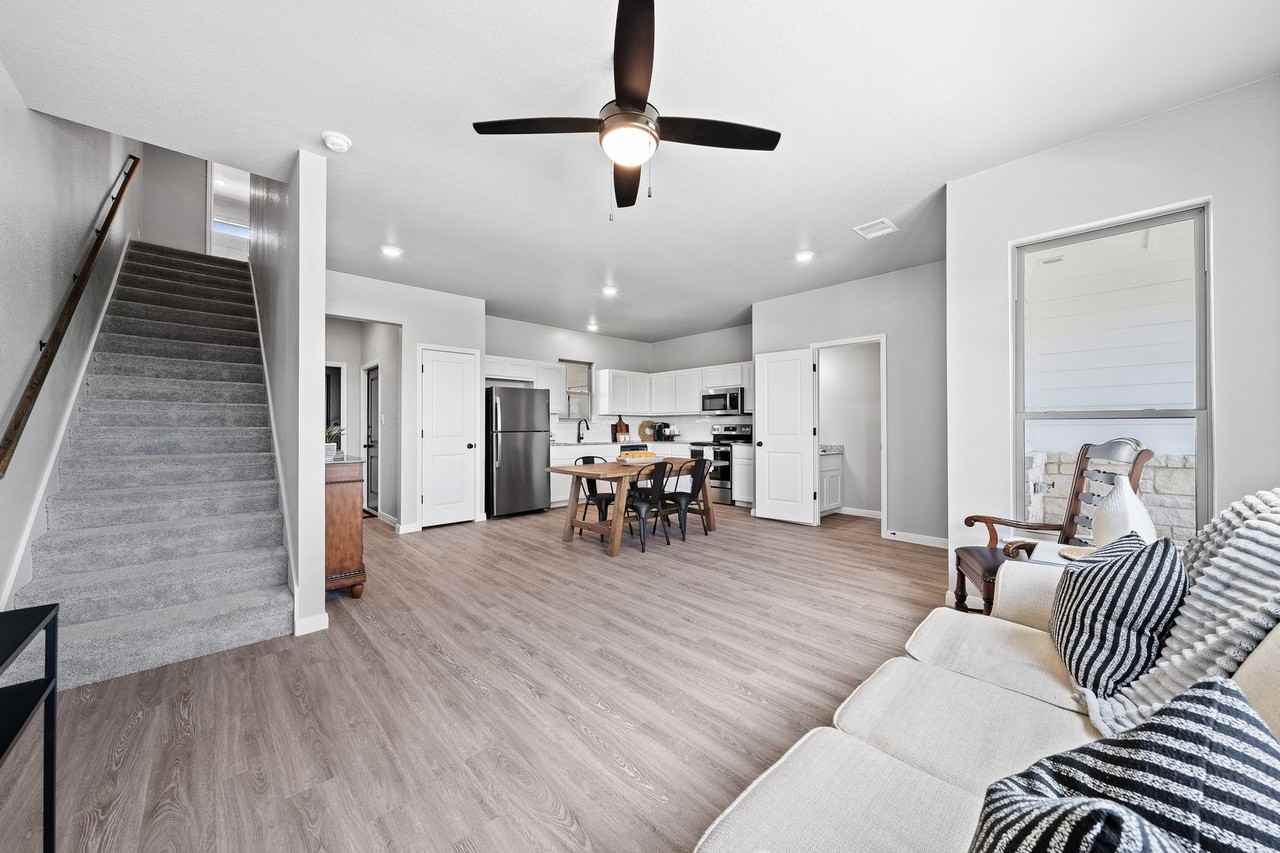 619 Meiomi Dr - Photo 6 of 28