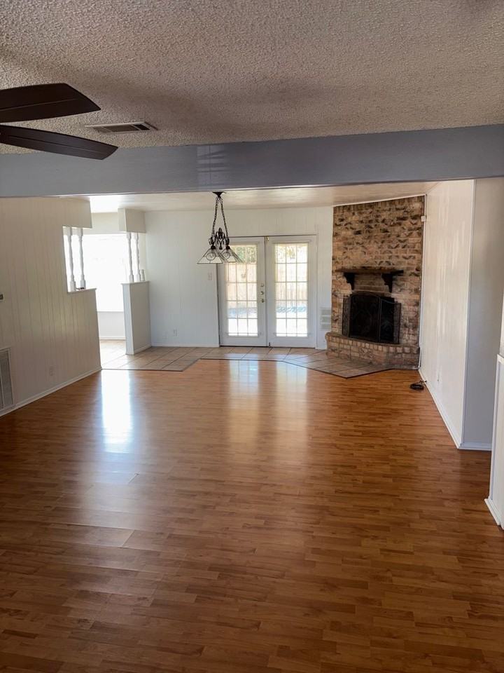 103 Spanish Oak Cir - Photo 2 of 26