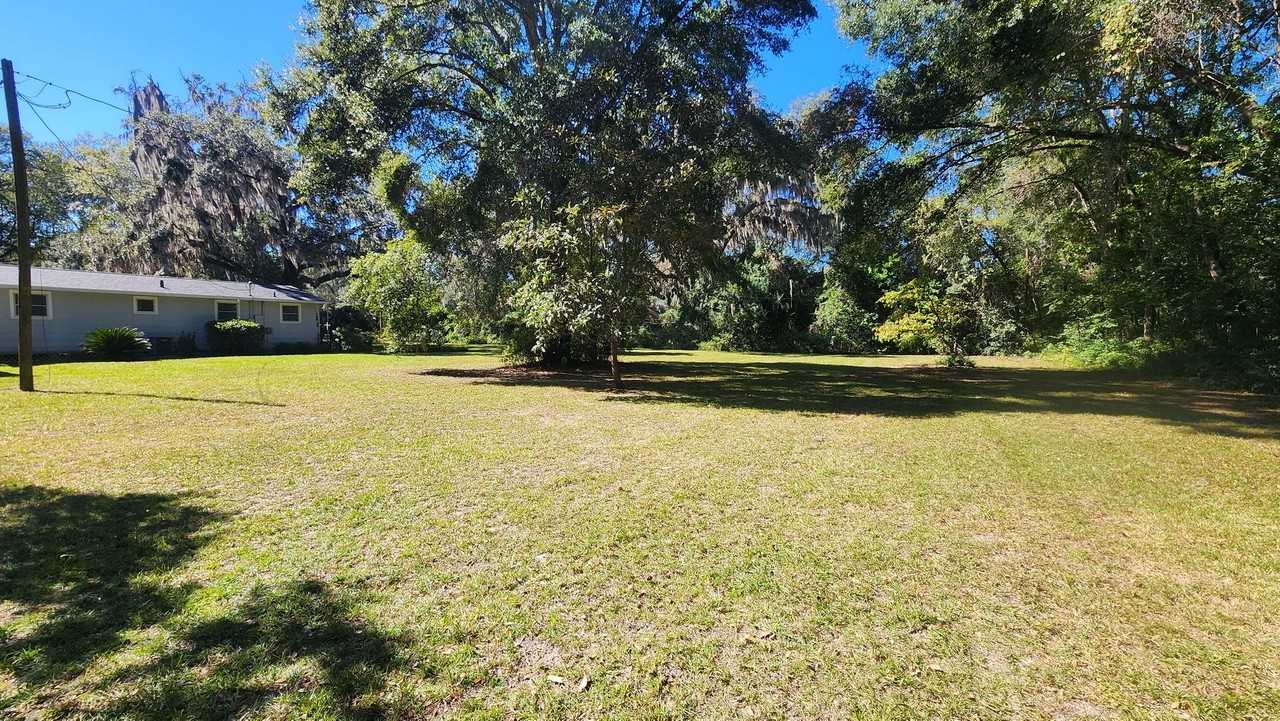 3310 Nw 42nd Ave - Photo 5 of 36