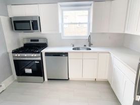 Stuyvesant Commons - Lyndhurst - Photo 1 of 1