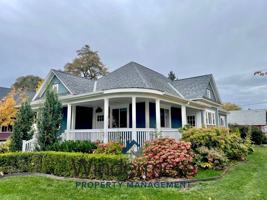 featured image of 527 E Sumach St