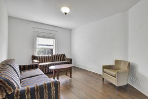 featured image of 1517 Comox Street #2