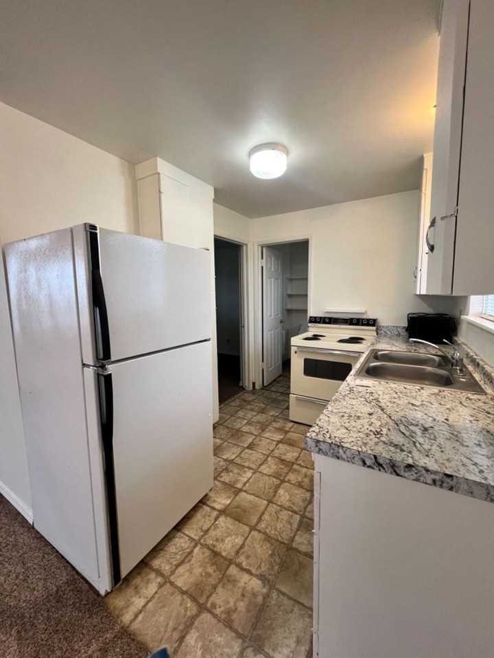 4033 Ottmar Rd - Photo 3 of 18