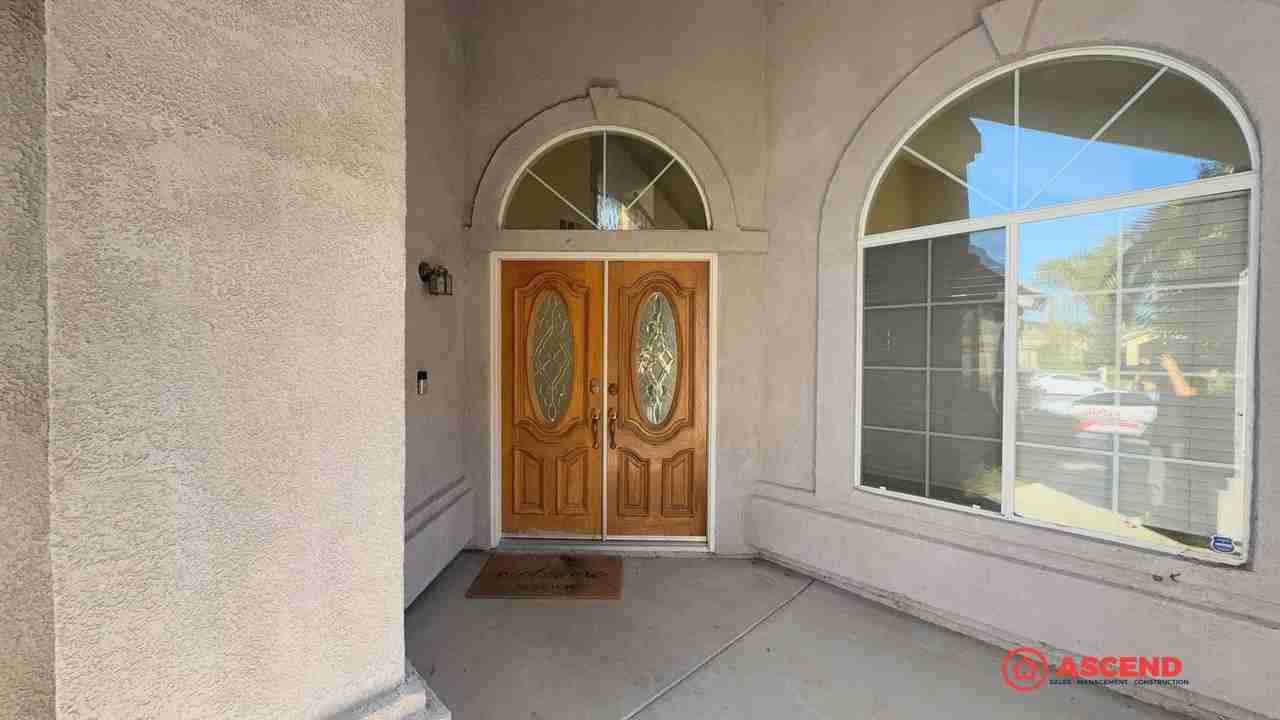 10119 Cobblestone Avenue - Photo 3 of 15