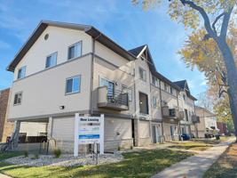 featured image of 208 N Harvey St