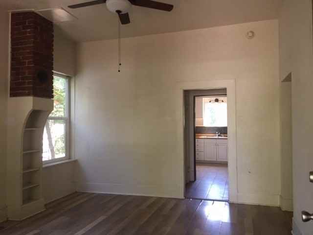 1034 Chestnut St - Photo 3 of 14