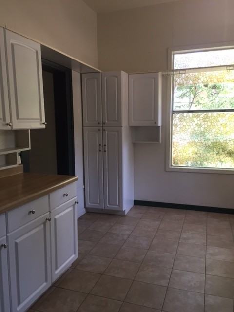1034 Chestnut St - Photo 6 of 14