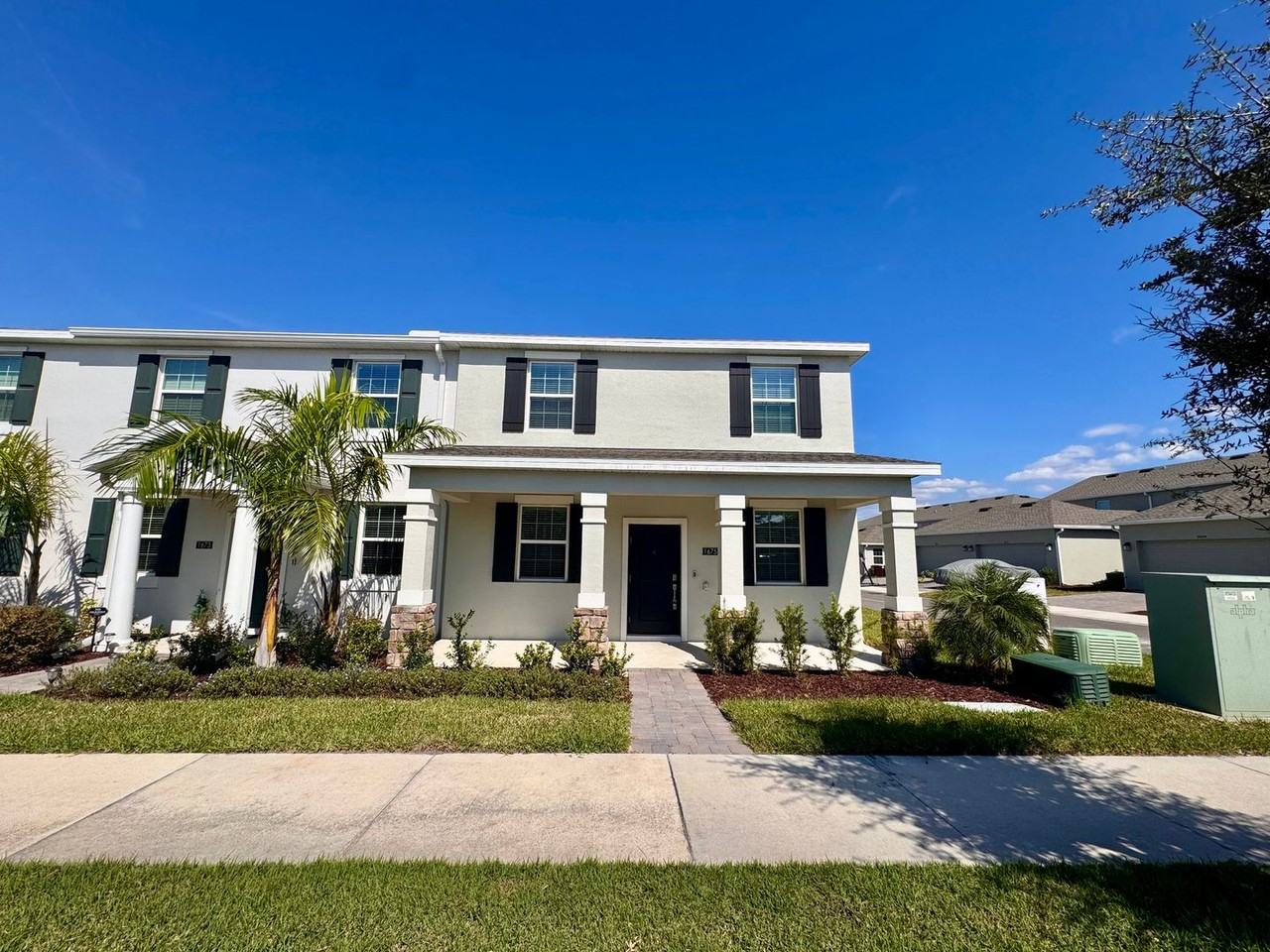 1675 Cross Prairie Pkwy - Photo 2 of 40