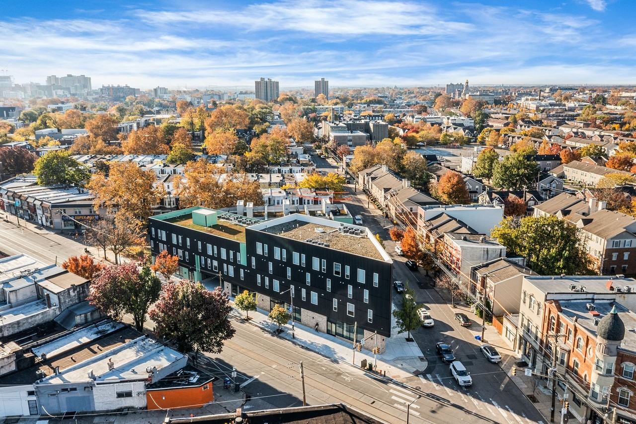 4324 Lancaster Ave - Photo 2 of 50