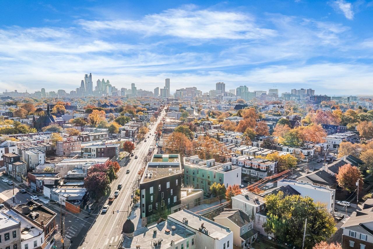 4324 Lancaster Ave - Photo 6 of 50