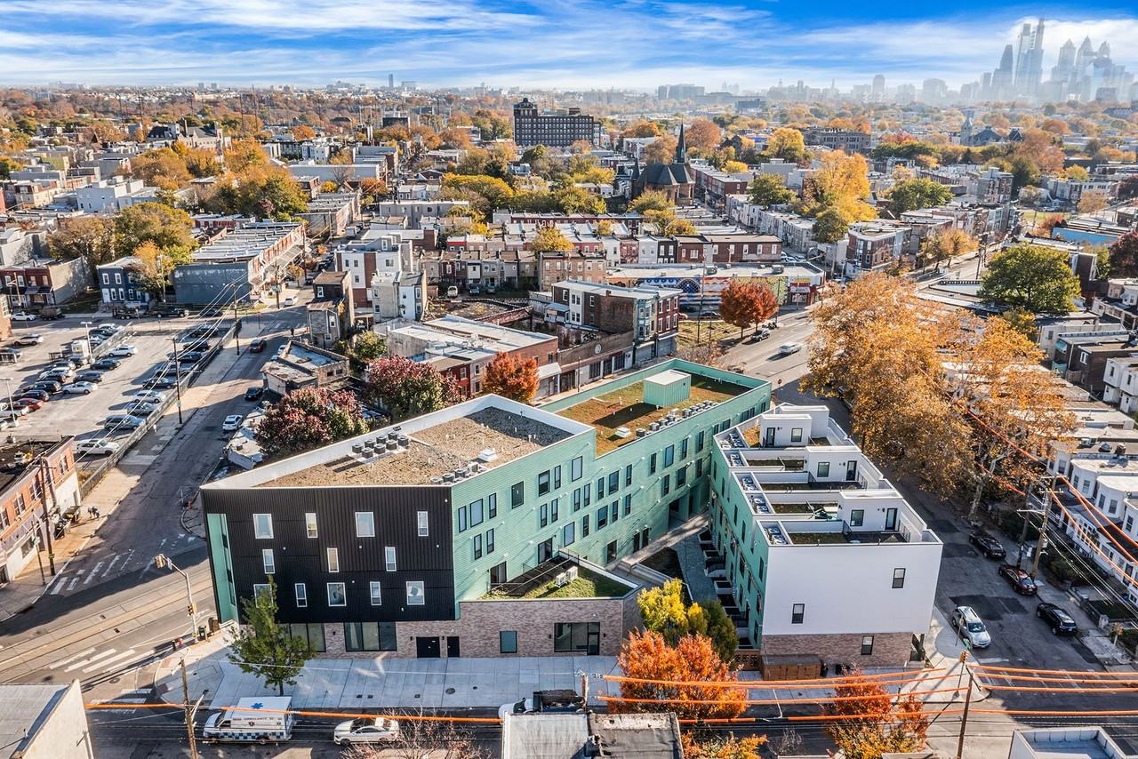 4324 Lancaster Ave - Photo 7 of 50