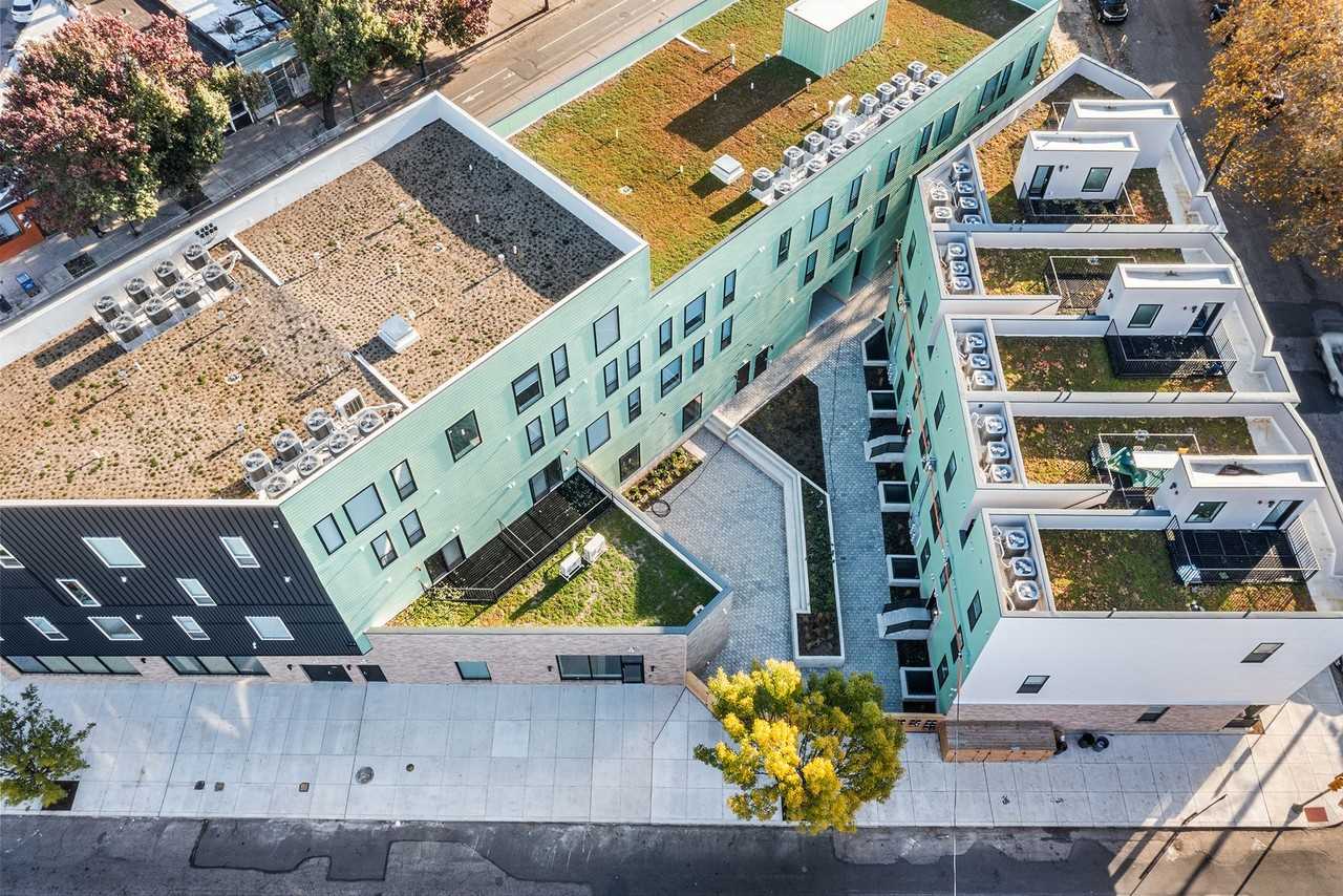 4324 Lancaster Ave - Photo 2 of 50