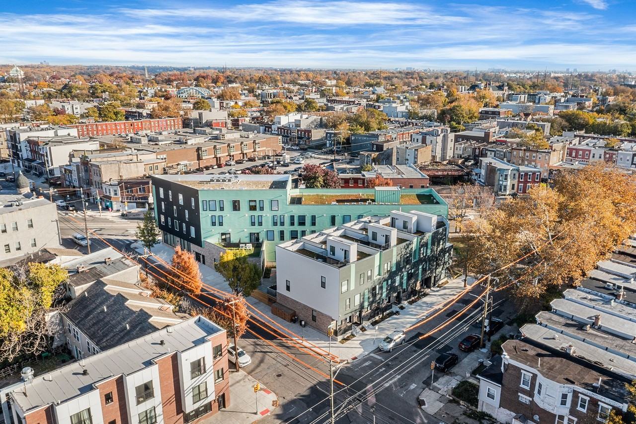 4324 Lancaster Ave - Photo 3 of 50