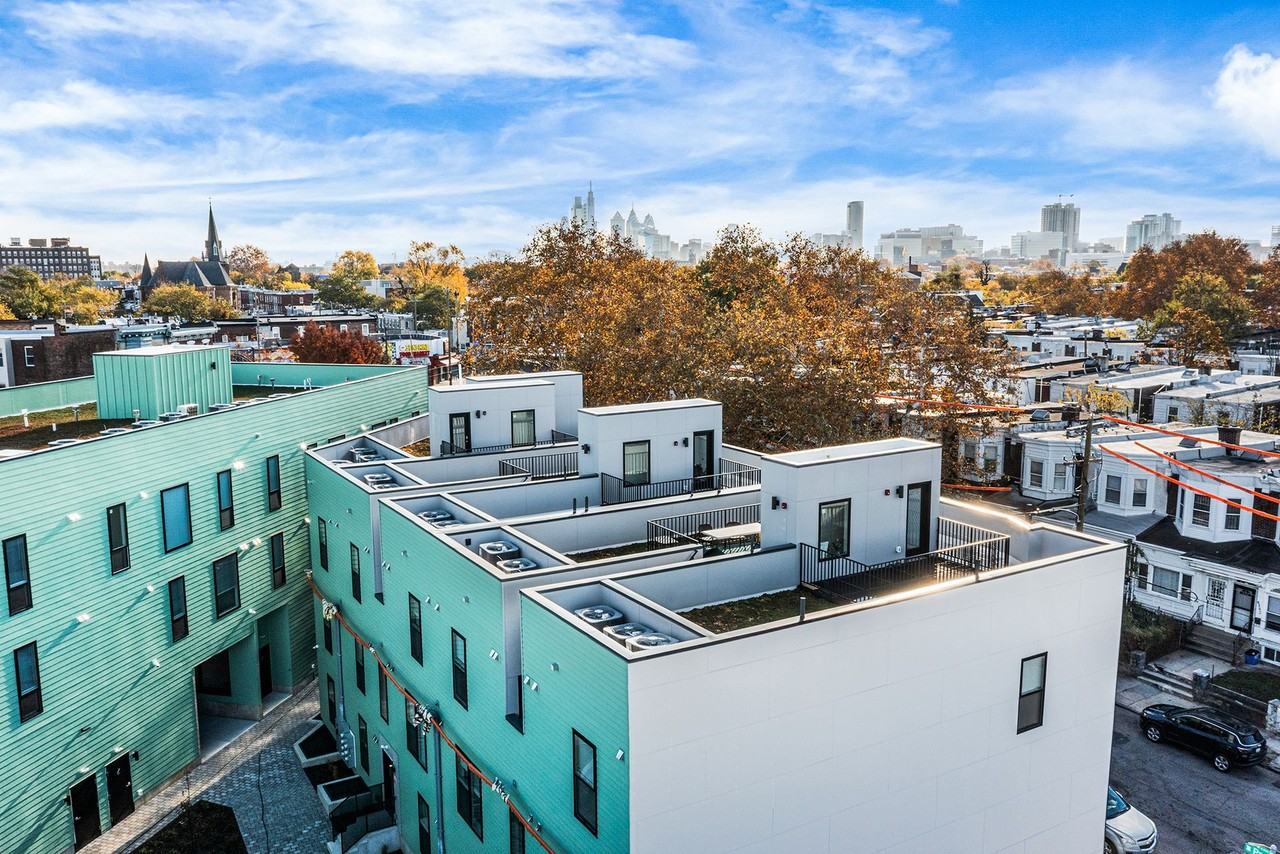 4324 Lancaster Ave - Photo 4 of 50