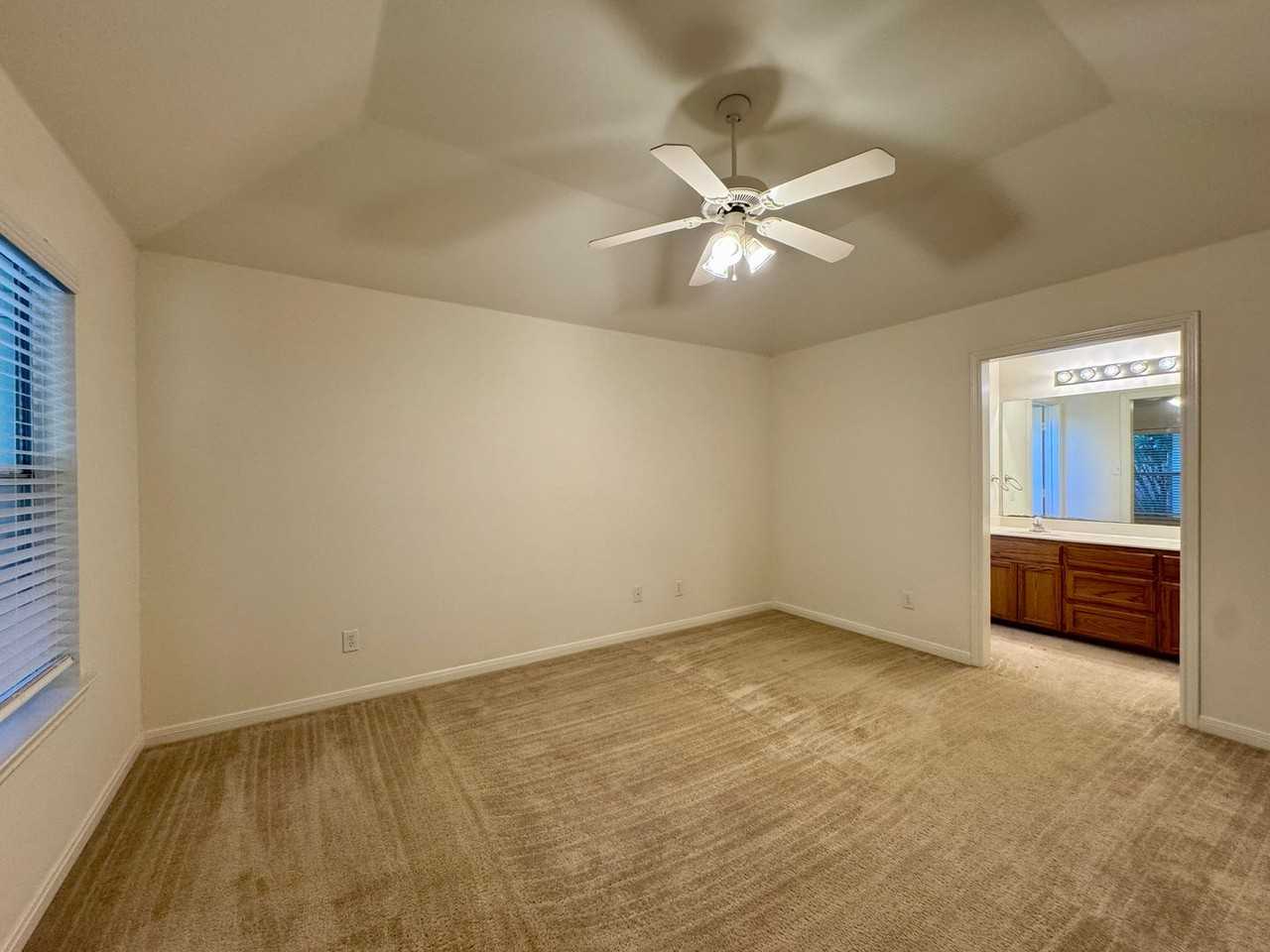 600 Park Lane Drive - Photo 6 of 12