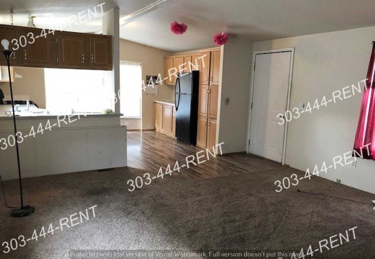 108 Beach Dr - Photo 4 of 9