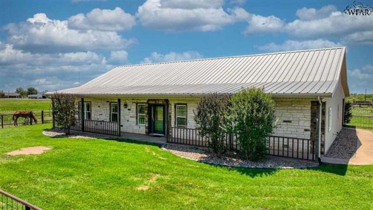 2460 Wranglers Retreat