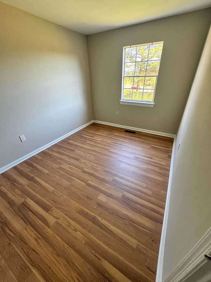 3250 Hunters Mill Circle - Photo 2 of 5