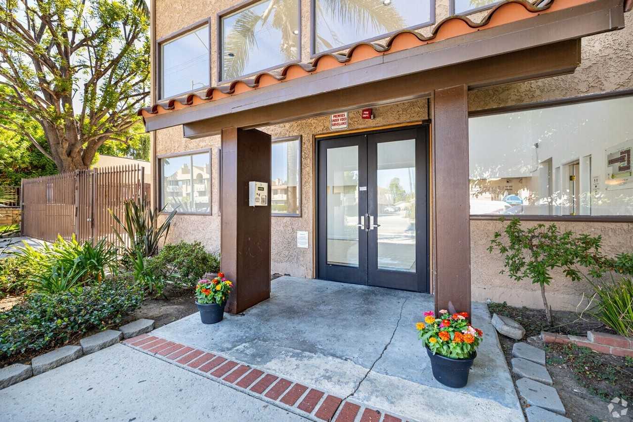 The Benezra Family Limited Partnership 2 LP - Photo 2 of 16