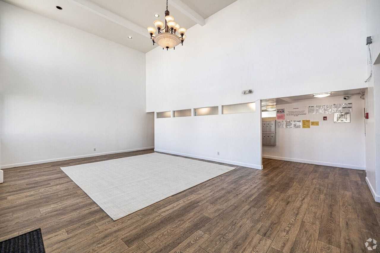 The Benezra Family Limited Partnership 2 LP - Photo 5 of 16